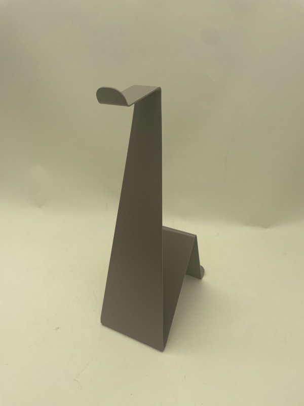 Metāla Austiņu statīvs darbam pie galda – galda displeja plaukts, Austiņu uzglabāšana, pielāgošana atbalstīta