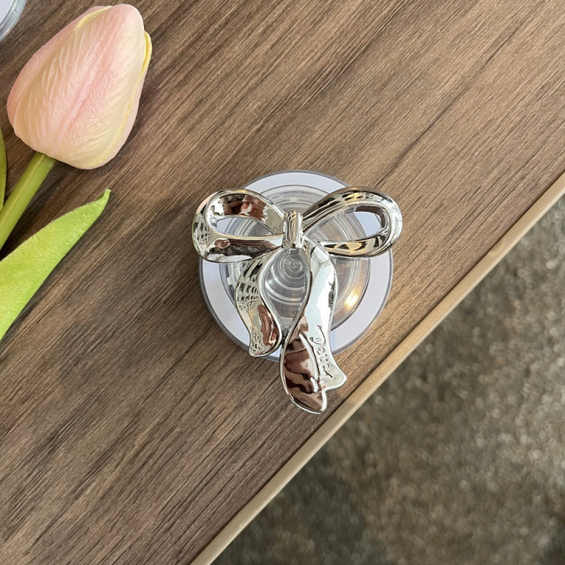 Telefonhoz való asztali tartó — semleges márka, műanyag/gyanta kivitelezés, általános stílus