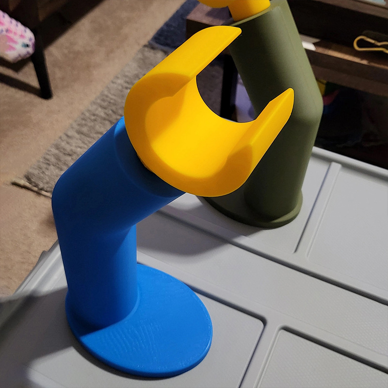 3D ispisani držač slušalica, Lego inspiriran, stolni držač
