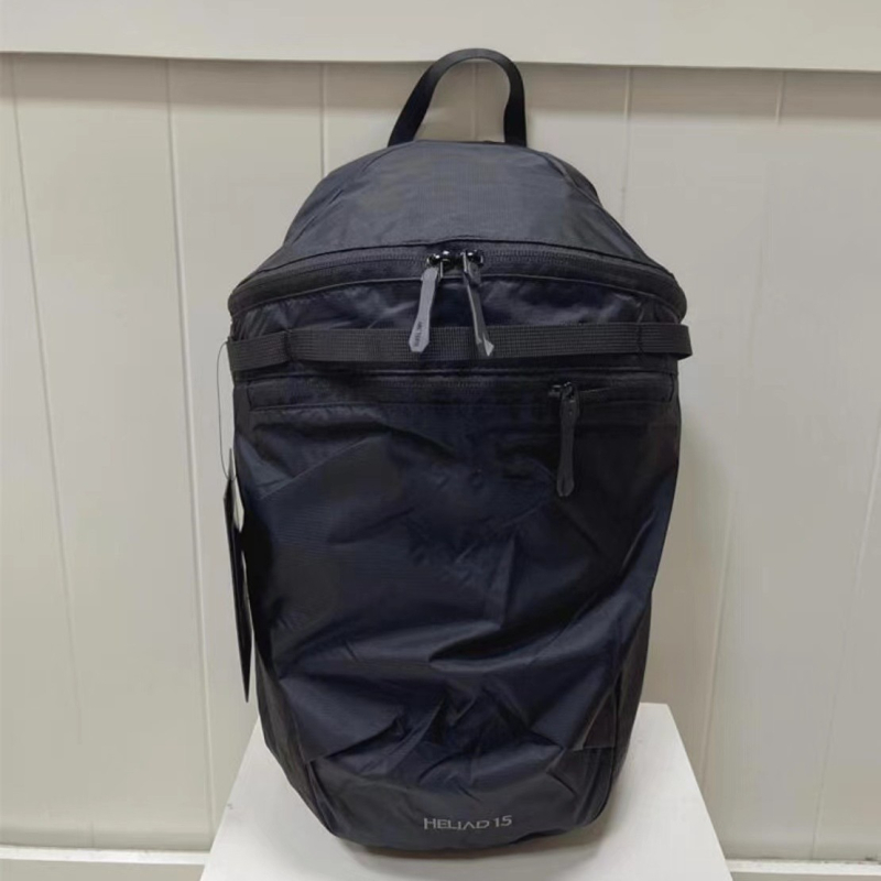 Unisex dnevni backpack za putovanja – lagan, vodootporan najlon, kapacitet ispod 20 L, džep za 10-inčni prijenosnik, ergonomske zakrivljene naramenice