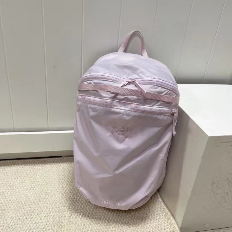 Unisex dnevni backpack za putovanja – lagan, vodootporan najlon, kapacitet ispod 20 L, džep za 10-inčni prijenosnik, ergonomske zakrivljene naramenice