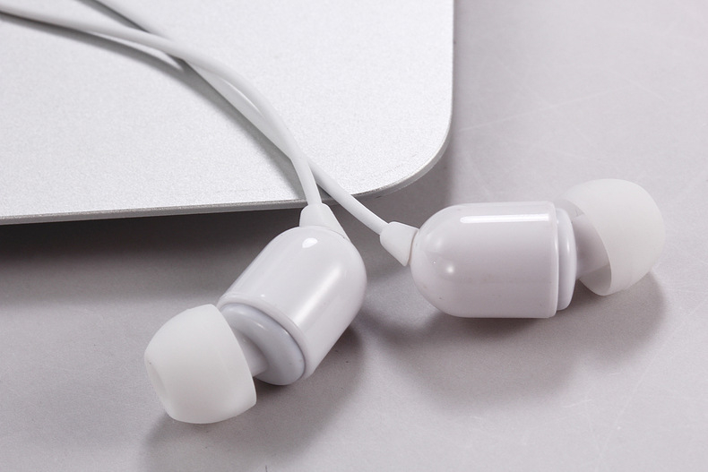 Ушна жична мониторна слушалка, модел 3M, 3,5 мм жак, кабел 3 м, честотен диапазон 20–2000 Hz, изкривяване 0,01%