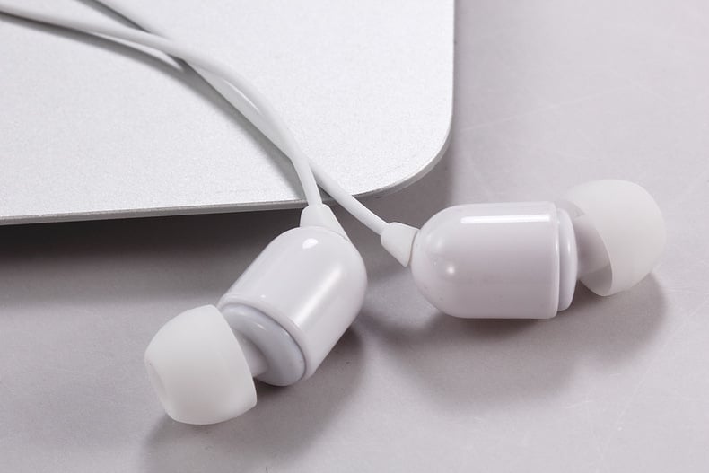 Ушна жична мониторна слушалка, модел 3M, 3,5 мм жак, кабел 3 м, честотен диапазон 20–2000 Hz, изкривяване 0,01%