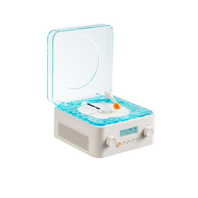 Kw700 CD atskaņotājs — CD atskaņošana, diska ievietošana paletes tipā, spriegums 5V, jauda 10W, RCA izeja