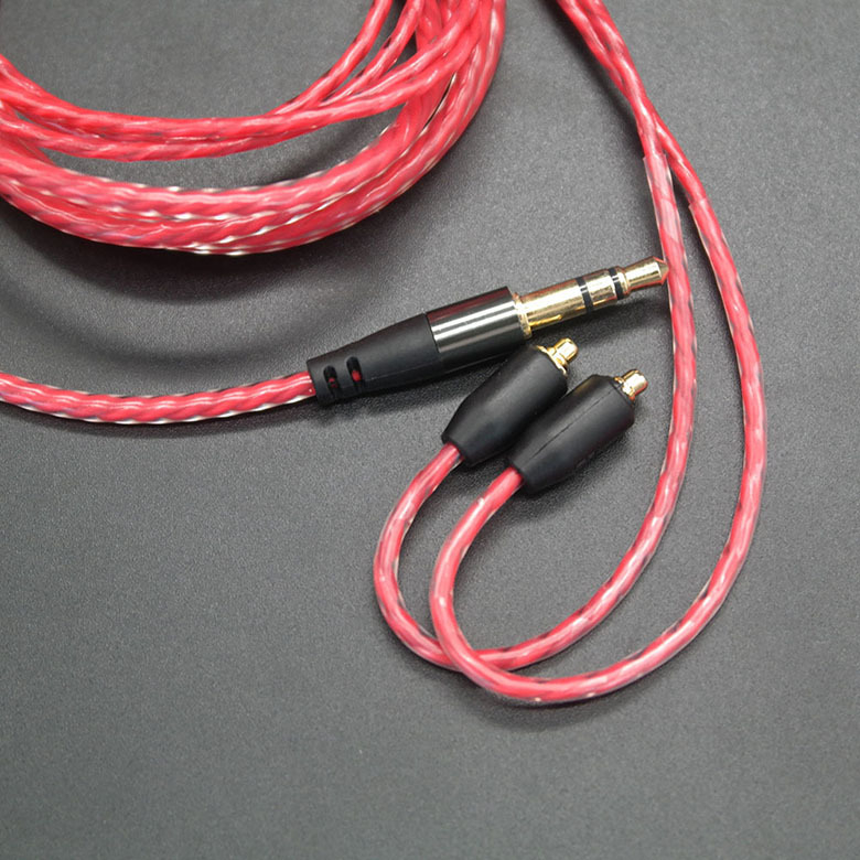 Odvojivi MMCX kabel za slušalice s uvijenom MP3 linijom, kompatibilan sa Shure SE315/535/846/UE900, bakreno uvijeno jezgro, oksidirajući bakar vodič, ROHS kompatibilan