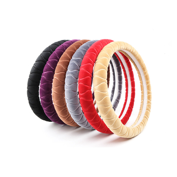 Acoperire de volan din pluș pentru automobil, căldură de iarnă, pentru toate anotimpurile, suprafață din piele naturală, personalizare disponibilă