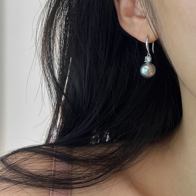 Ушни обици с кука — класически цирконови камъни и перли (Материал: сплав; Произход: Yiwu; Listing: Лято 2023; Стил: Япония и Южна Корея; Категория стил: Свежо и сладко)