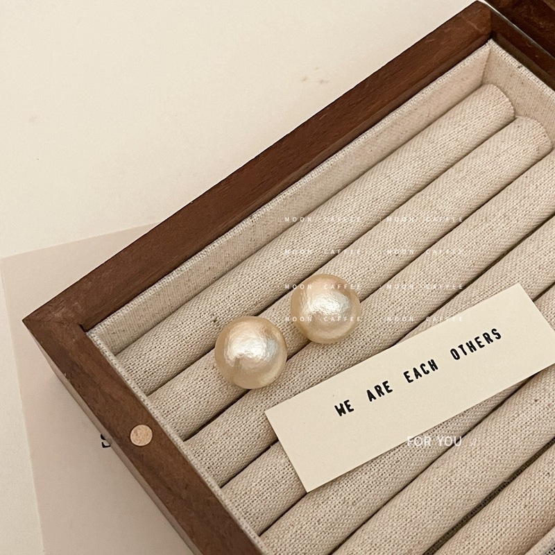 Gyöngy fülbevalók – geometriai design, koreai stílus (Anyag: Gyöngy; Márka: Jiajing; Forma: Geometriai típus; Kezelés: Elektroplattázás)