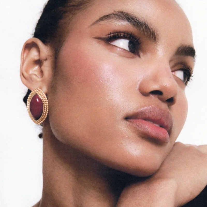 Fülbevalók rozsdamentes acélból, geometriai formájú, elektroplatázott felülettel, középkori stílus, irodalmi retro, tavasz 2024