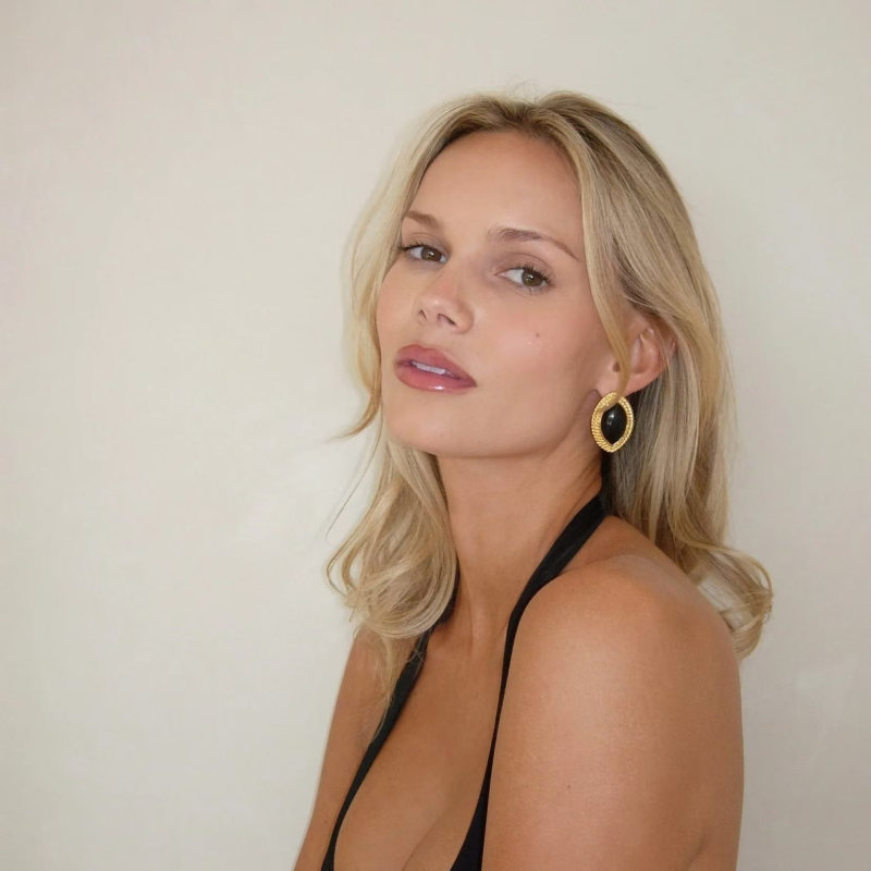 Fülbevalók rozsdamentes acélból, geometriai formájú, elektroplatázott felülettel, középkori stílus, irodalmi retro, tavasz 2024