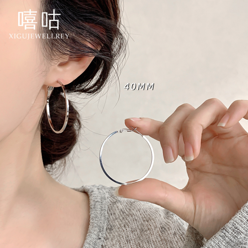 Geometriai formájú karikafülbevalók | 999 ezüst tüske, Heehee márka, elektroplakkolás