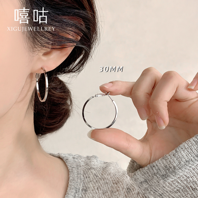 Geometriai formájú karikafülbevalók | 999 ezüst tüske, Heehee márka, elektroplakkolás