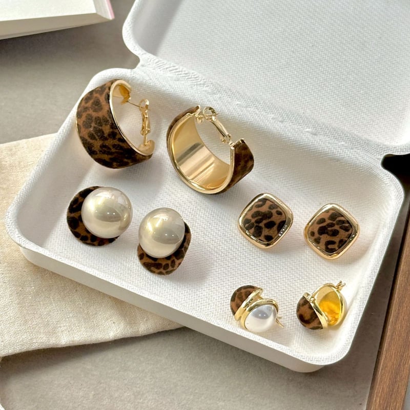 Овеци с геометричен леопардов принт, Маillard стил, сплав, електроплакиране, есен 2025