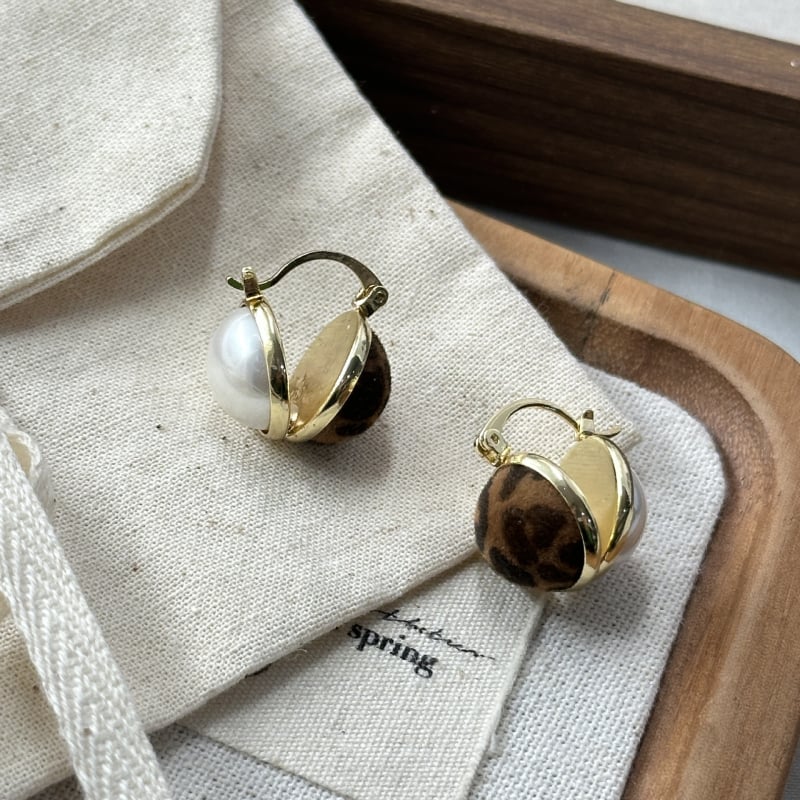 Овеци с геометричен леопардов принт, Маillard стил, сплав, електроплакиране, есен 2025