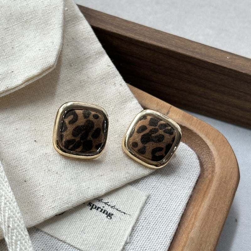 Овеци с геометричен леопардов принт, Маillard стил, сплав, електроплакиране, есен 2025