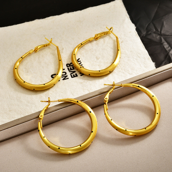 Cercei: formă de picătură de apă, tip geometric; cupru placat cu aur real; electroplacare; stil rece și ușor