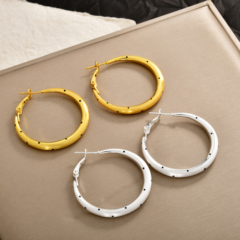 Cercei: formă de picătură de apă, tip geometric; cupru placat cu aur real; electroplacare; stil rece și ușor