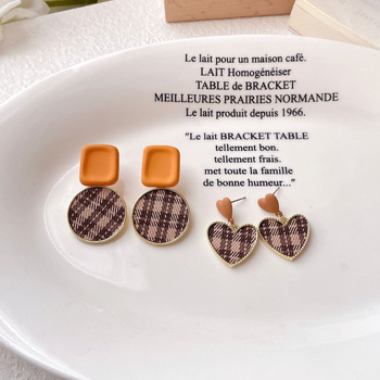 Maillard retro szív alakú fülbevalók geometriás dizájnnal, ötvözet, galvanizált felület, nőknek