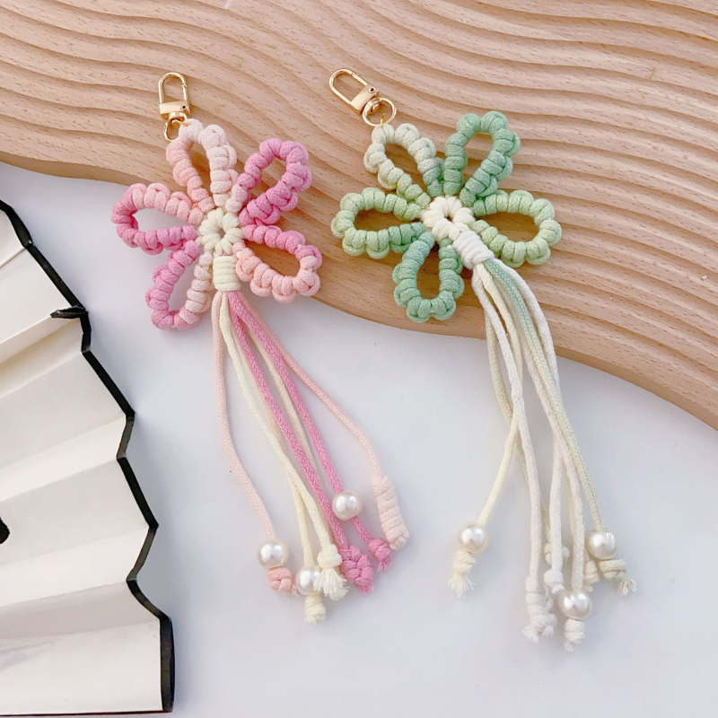 Pandantiv pentru geantă croșetat manual cu floare și ciucuri, aliaj, model floral, origine Yiwu, primăvară 2025