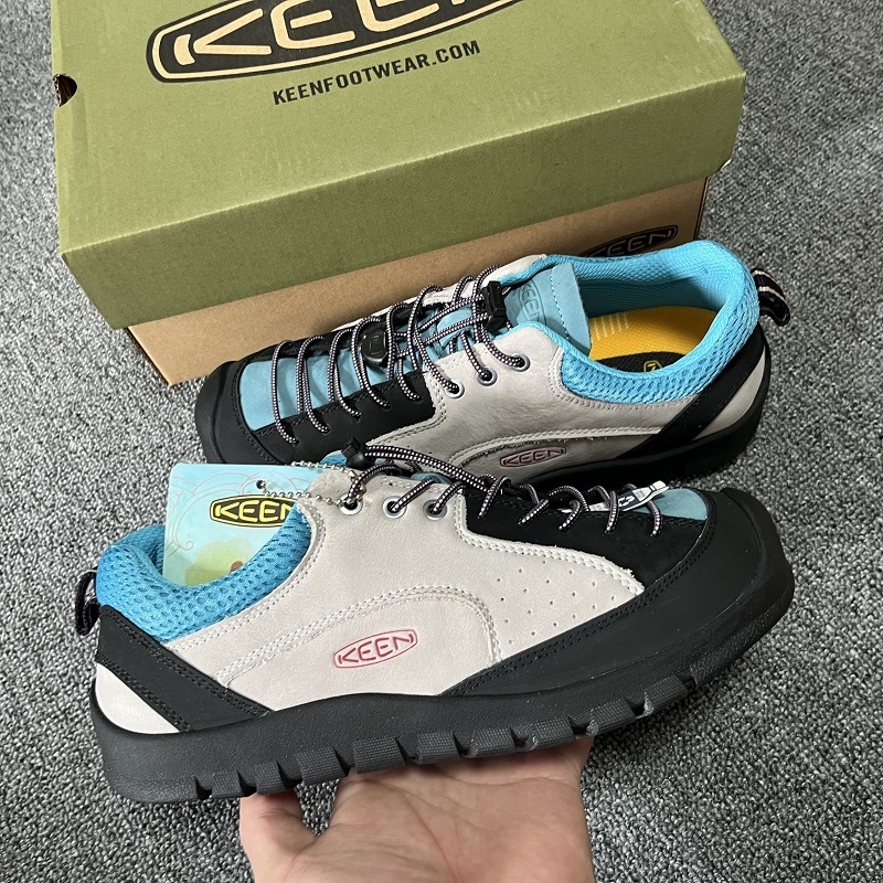 Uniszex valódi bőrből készült könnyű túracipő — rugalmas pántos felhúzás, alacsony felsőrész, gumírozott talp, légáteresztő mesh belső