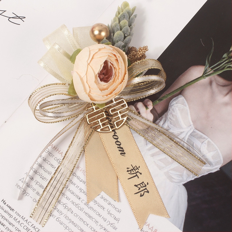 Vestuvių boutonniere nuotakai ir jaunikliui – Mori stilius, metalas ir šilkas gėlė, pritaikoma su logotipo spauda, lipni nugaros plokštelė