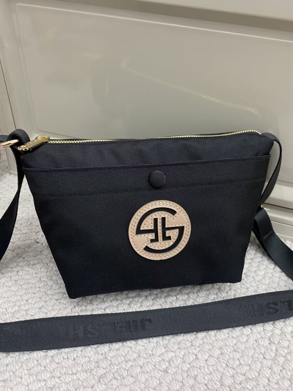 Geantă Dumpling din Oxford pânză, în formă de dumpling, închidere cu fermoar, buzunar interior cu fermoar, căptușeală poliester