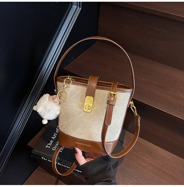 Ženska mala bucket torba, ljeto 2025, svestrana retro casual PU koža, torba na rame ili crossbody