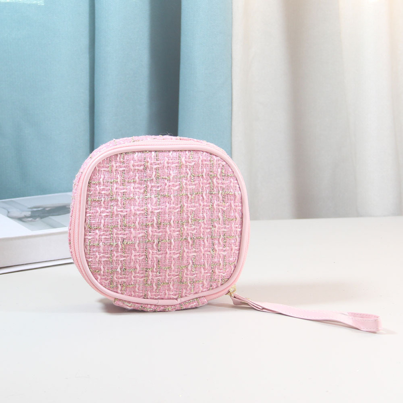 Geantă de machiaj în stil urban minimalist, material textil, căptușeală din poliester, închidere cu fermoar, construcție moale