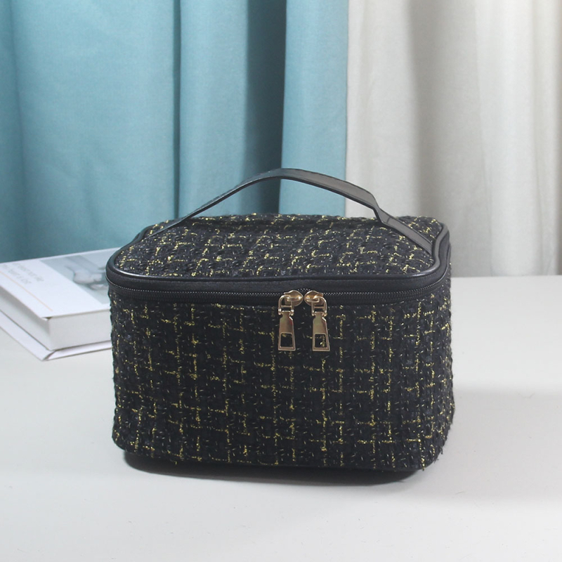 Geantă de machiaj în stil urban minimalist, material textil, căptușeală din poliester, închidere cu fermoar, construcție moale