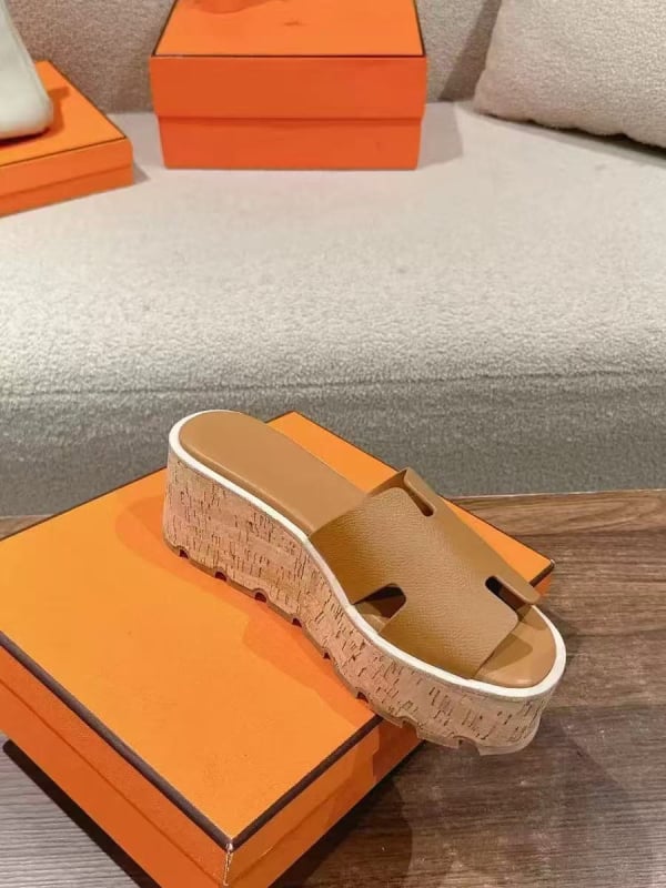 Moterų sandalai su viena juosta, Romėniško stiliaus natūrali oda, H-platforma, storas padas, guma, pavasaris–vasara 2025