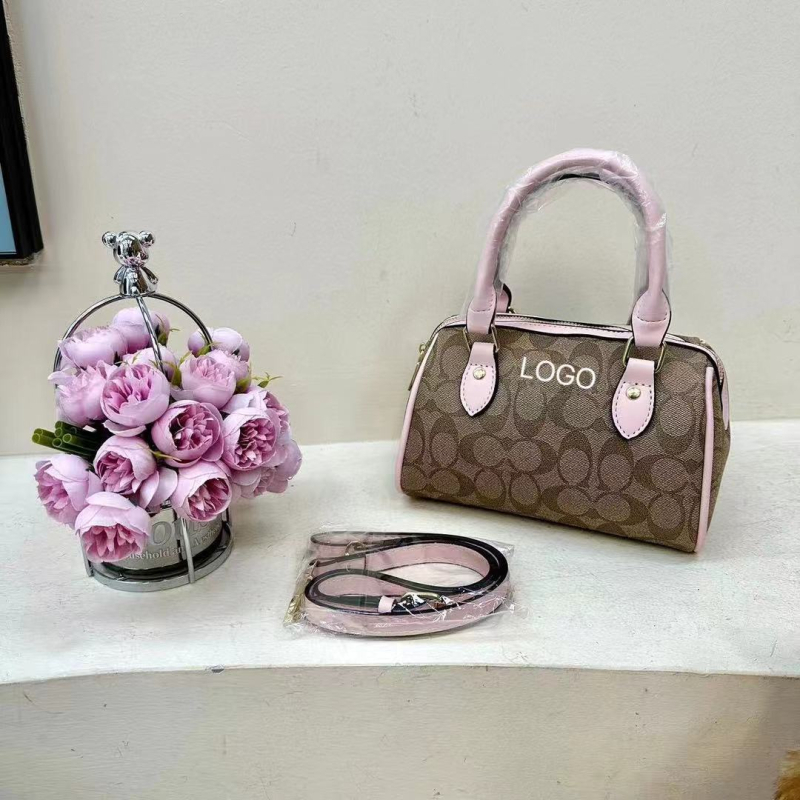 Torba oblika jastuka, PU materijal, zatvarač na zip, poliester podstava, gradski minimalistički stil