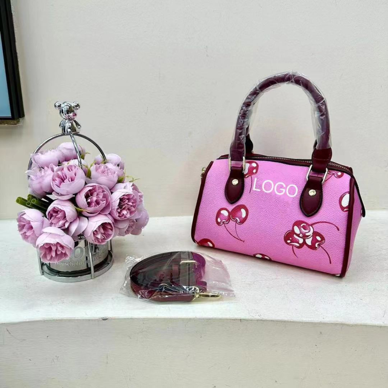 Torba oblika jastuka, PU materijal, zatvarač na zip, poliester podstava, gradski minimalistički stil