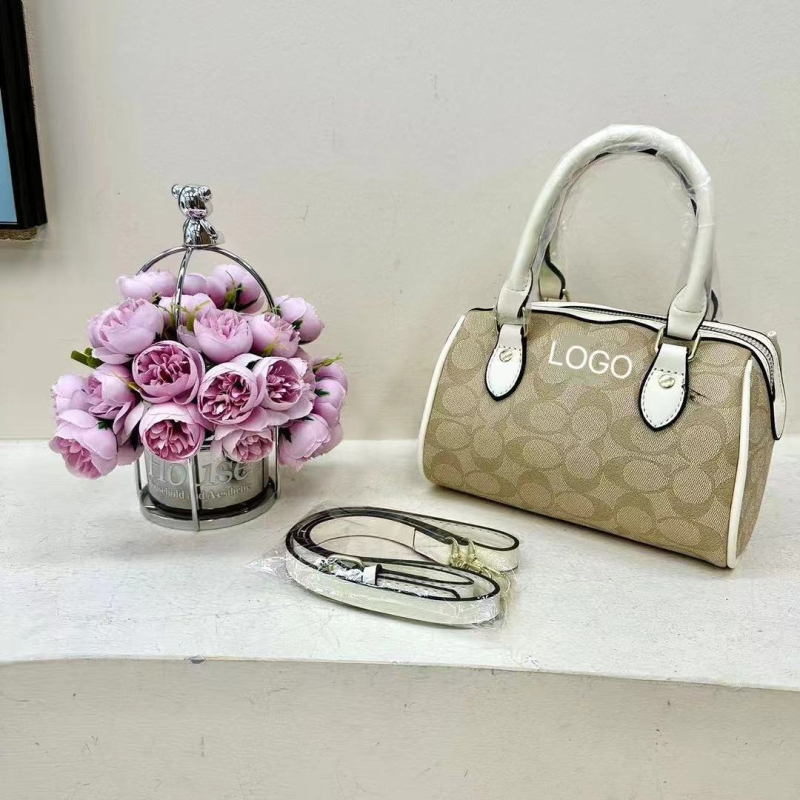 Torba oblika jastuka, PU materijal, zatvarač na zip, poliester podstava, gradski minimalistički stil