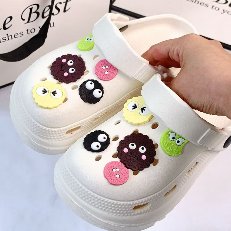 Moters Crocs stiliaus EVA sandalai, kvėpuojantys; EVA viršus ir pada; 3 cm+ storas pada; liejimo forma pada