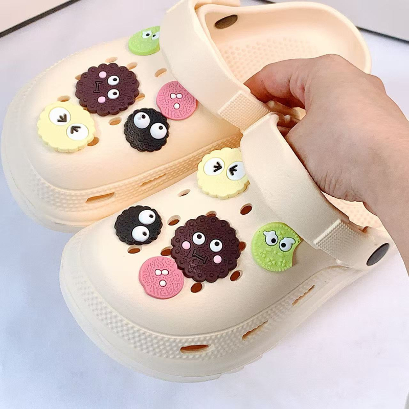 Moters Crocs stiliaus EVA sandalai, kvėpuojantys; EVA viršus ir pada; 3 cm+ storas pada; liejimo forma pada