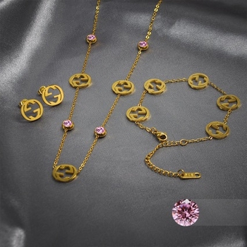 Ékszerszett: Titánacél cirkóniával, O-lánc, rozsdamentes acél medál, keresztre/korona/román szám motívumok; fülbevaló + nyaklánc + karkötő