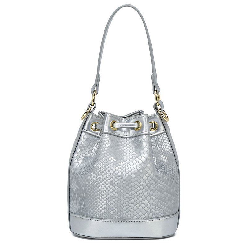 PU taška bucket, mestský minimalistický štýl, zapínanie šnúrkou, polyesterové vnútro, vnútorná kapsa na zips, pre každodenné nosenie