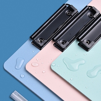 Клипборд за A4 от пластмаса, марка Trust, пластмасов клип, дебелина на плочата 300 мм