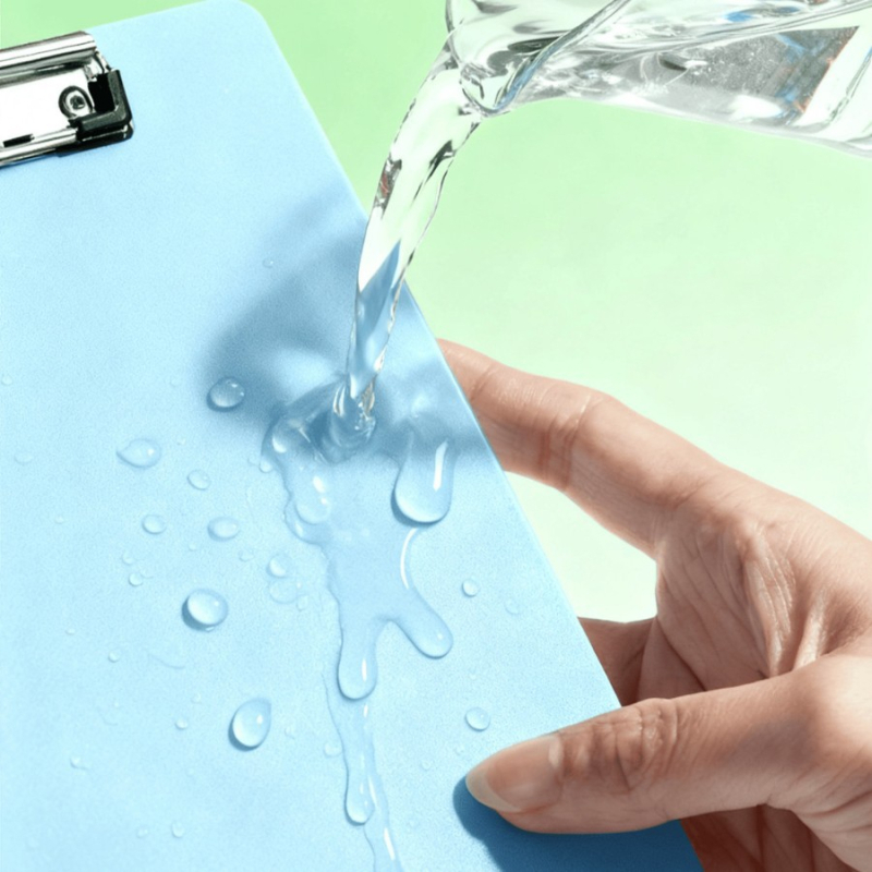 Клипборд за A4 от пластмаса, марка Trust, пластмасов клип, дебелина на плочата 300 мм