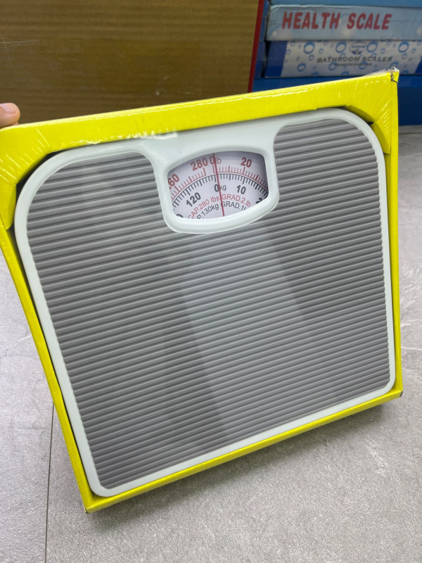 Механична везна за тяло за баня, нехлъзгаща се повърхност, без електричество, пружинен механизъм, капацитет 130 кг