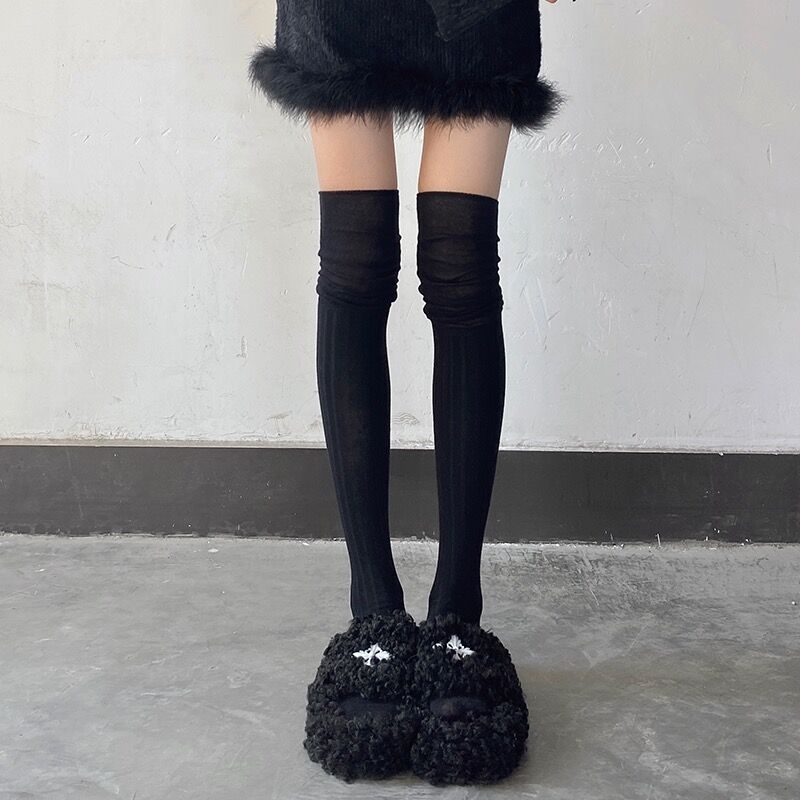 Set șosete peste genunchi și cizme – unisex, material mătase cu flori, model 69850, potrivit pentru sporturi pe gheață și zăpadă