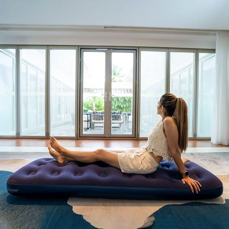 Pripučiama lova kempingui — paviršius iš kompozicinės drobės; lauko naudojimui; tinka palapinėms