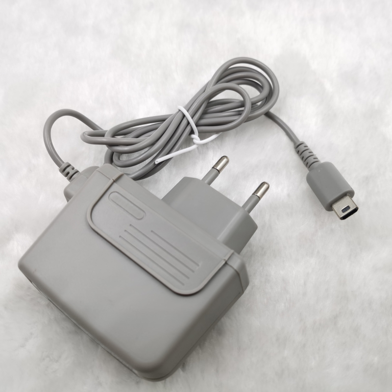 Încărcător SP/NDSL/3DS cu cablu, 110-240V, Carcasă ABS, fabricat în Shenzhen