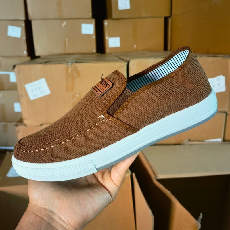 Vīriešu ikdienas platnene kurpes, virsējā daļa no auduma, apaļa purngala, zems potītes līmenis, injekcijas veidota zole, 100% kokvilnas iekšējā zole