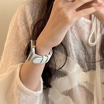 Kožený remienok na Apple Watch s prackou na kolík, prispôsobiteľná veľkosť rozhrania, módny štýl