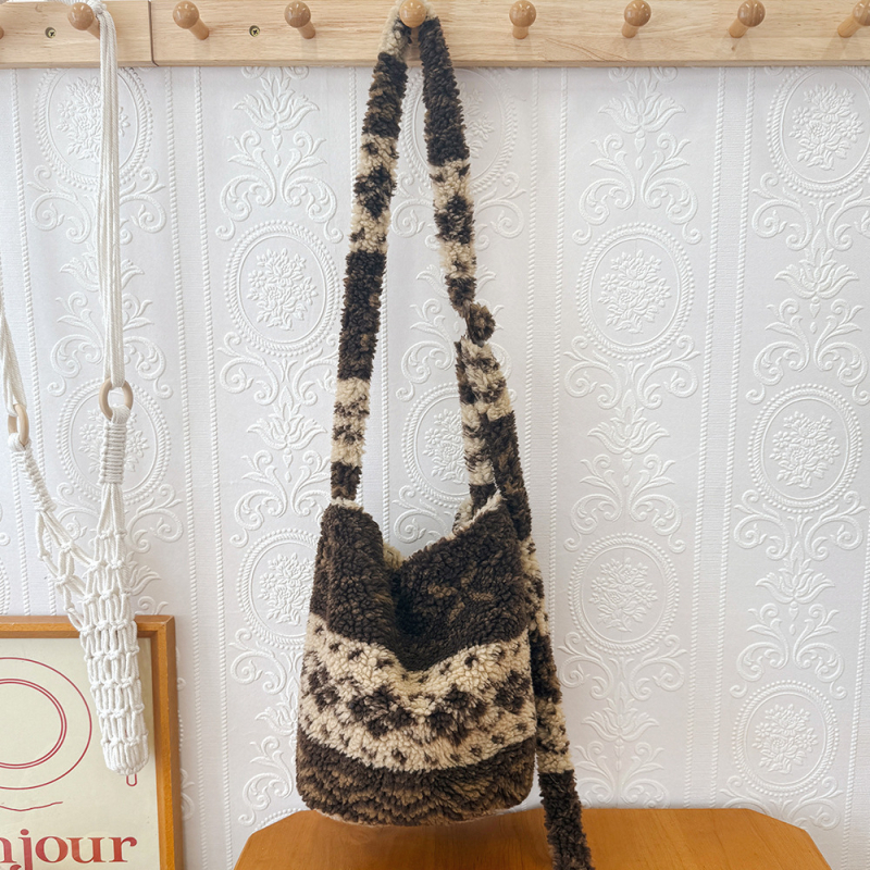 Nova Feld ženska torba za rame za jesen-zimu, pliš, podesiva, svakodnevna i svestrana, velikog kapaciteta, crossbody