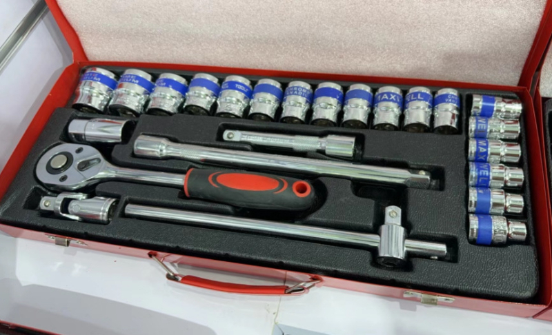 Beichuang Tools Krom-vanadijski čelični kljuć s setom utičnica za popravke automobila, kućnu upotrebu, građevinarstvo