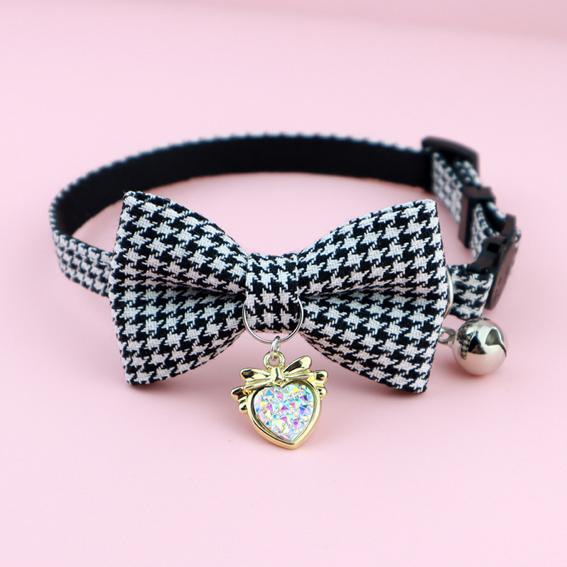Colier pentru animale de companie cu clopoțel, carouri houndstooth, din bumbac-poliester, Aurora Pet