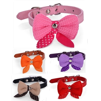 Kis- és közepes méretű állatok számára készült nyakörv levhető textil masnival, PU bőr