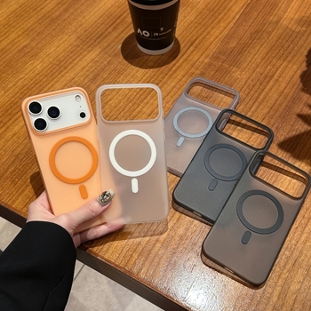Kućište PC za iPhone 17/16, poluprozirno, mat završna obrada, ultra-tanko, magnetsko punjenje, zaštita od pada